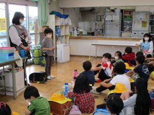 学童室 帰りの会の様子。